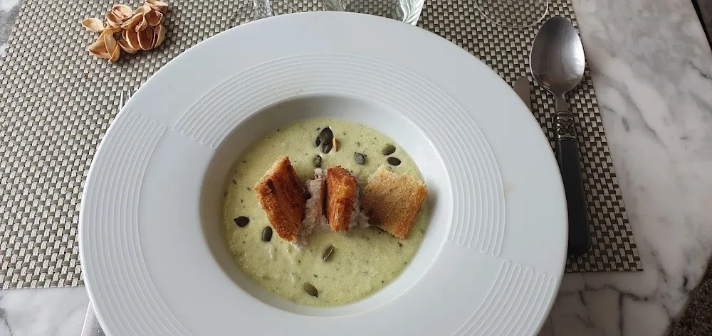 Entrée Crèmé de Courgette Au Fromage Frais Et Aux Fines Herbes